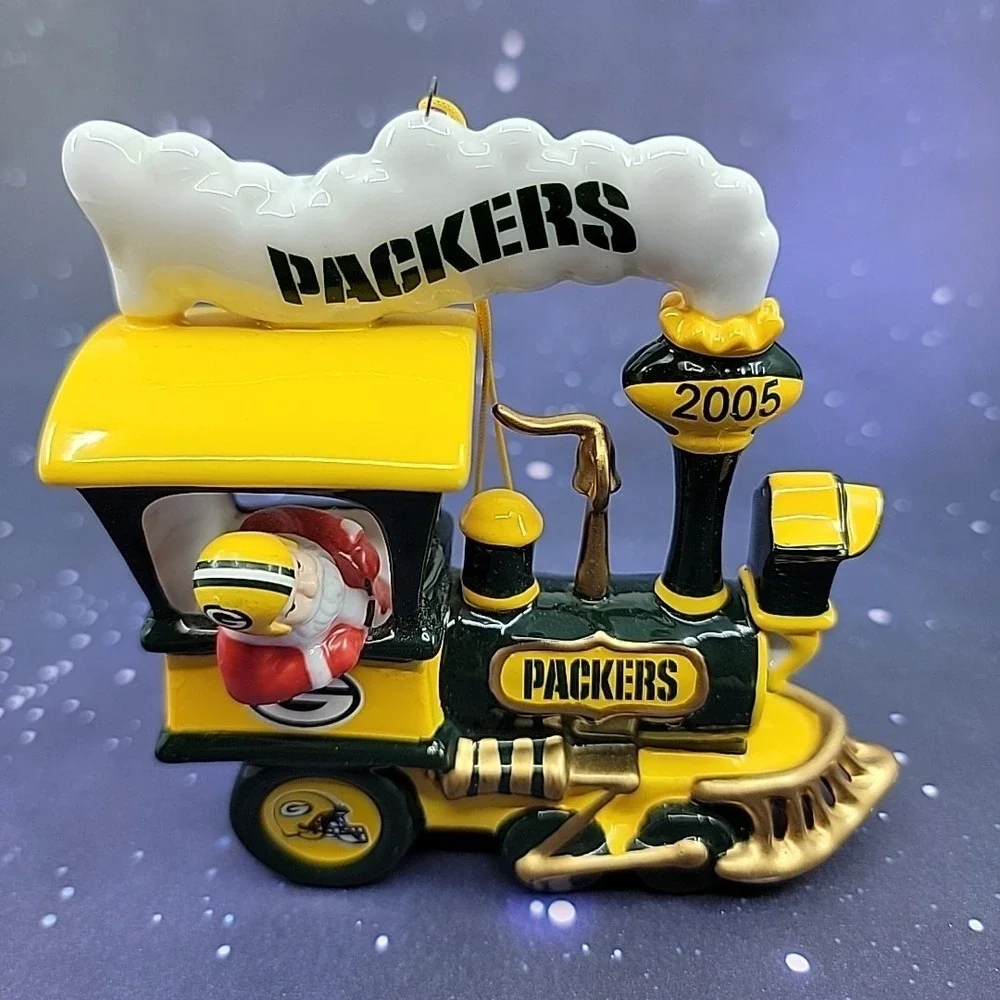 Green Bay Packers 2005 Holiday Express Danbury Mint Ornament NFL Christmas